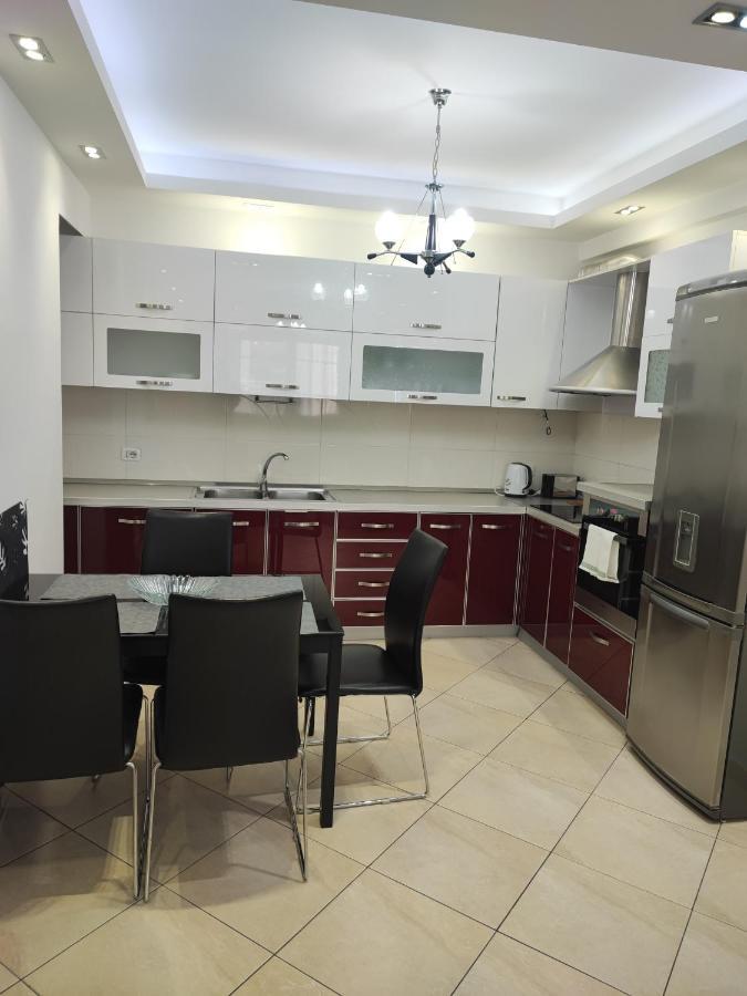 Tirana New Bazaar-Apartment 2 Екстериор снимка